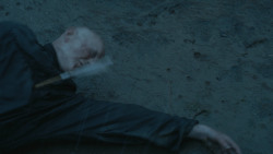 extant_GameOfThrones_3x09-TheRainsOfCastamere_2554
