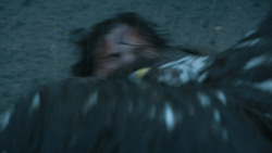 extant_GameOfThrones_3x09-TheRainsOfCastamere_2716