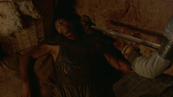 extant_GameOfThrones_3x09-TheRainsOfCastamere_2863