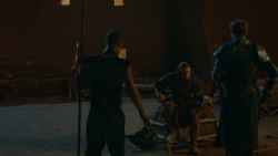 extant_GameOfThrones_3x09-TheRainsOfCastamere_2874
