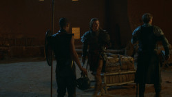 extant_GameOfThrones_3x09-TheRainsOfCastamere_2877