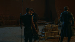extant_GameOfThrones_3x09-TheRainsOfCastamere_2878