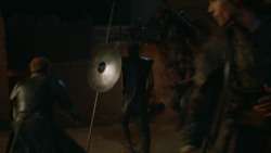 extant_GameOfThrones_3x09-TheRainsOfCastamere_2882