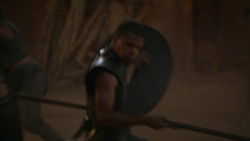 extant_GameOfThrones_3x09-TheRainsOfCastamere_2912