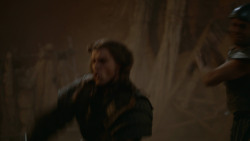 extant_GameOfThrones_3x09-TheRainsOfCastamere_2921