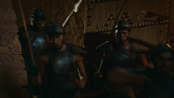 extant_GameOfThrones_3x09-TheRainsOfCastamere_2985