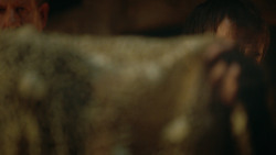 extant_GameOfThrones_3x09-TheRainsOfCastamere_3122