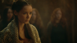 extant_GameOfThrones_3x09-TheRainsOfCastamere_3142