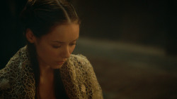 extant_GameOfThrones_3x09-TheRainsOfCastamere_3151