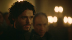 extant_GameOfThrones_3x09-TheRainsOfCastamere_3207