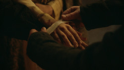 extant_GameOfThrones_3x09-TheRainsOfCastamere_3246