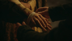 extant_GameOfThrones_3x09-TheRainsOfCastamere_3247