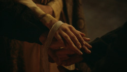 extant_GameOfThrones_3x09-TheRainsOfCastamere_3248