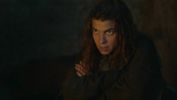 extant_GameOfThrones_3x09-TheRainsOfCastamere_3409