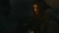 extant_GameOfThrones_3x09-TheRainsOfCastamere_3524