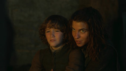 extant_GameOfThrones_3x09-TheRainsOfCastamere_3556