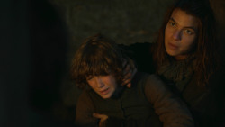 extant_GameOfThrones_3x09-TheRainsOfCastamere_3571