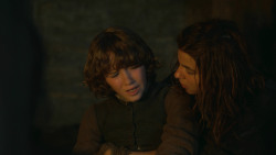 extant_GameOfThrones_3x09-TheRainsOfCastamere_3595