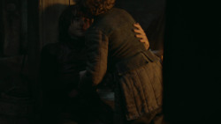 extant_GameOfThrones_3x09-TheRainsOfCastamere_3635