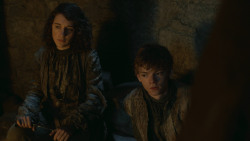 extant_GameOfThrones_3x09-TheRainsOfCastamere_3641