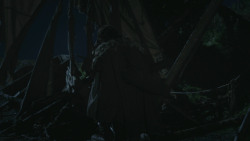 extant_GameOfThrones_3x09-TheRainsOfCastamere_3670