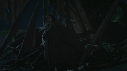 extant_GameOfThrones_3x09-TheRainsOfCastamere_3671