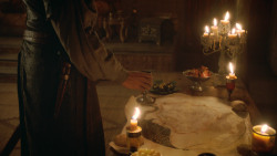 extant_GameOfThrones_3x09-TheRainsOfCastamere_3684