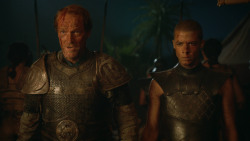 extant_GameOfThrones_3x09-TheRainsOfCastamere_3747