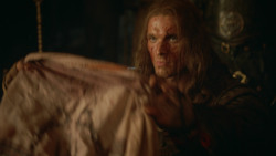extant_GameOfThrones_3x09-TheRainsOfCastamere_3793