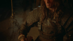 extant_GameOfThrones_3x09-TheRainsOfCastamere_3794