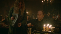 extant_GameOfThrones_3x09-TheRainsOfCastamere_3915