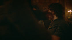 extant_GameOfThrones_3x09-TheRainsOfCastamere_3985