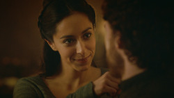 extant_GameOfThrones_3x09-TheRainsOfCastamere_4039