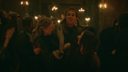 extant_GameOfThrones_3x09-TheRainsOfCastamere_4222