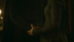 extant_GameOfThrones_3x09-TheRainsOfCastamere_4322
