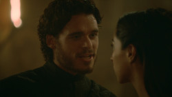 extant_GameOfThrones_3x09-TheRainsOfCastamere_4354