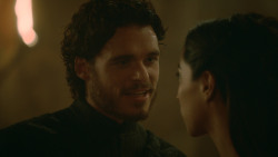 extant_GameOfThrones_3x09-TheRainsOfCastamere_4355