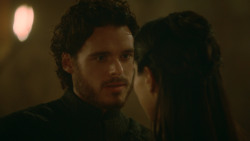 extant_GameOfThrones_3x09-TheRainsOfCastamere_4375