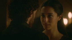 extant_GameOfThrones_3x09-TheRainsOfCastamere_4381