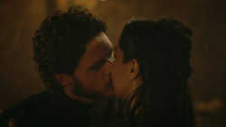 extant_GameOfThrones_3x09-TheRainsOfCastamere_4384