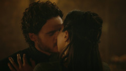 extant_GameOfThrones_3x09-TheRainsOfCastamere_4387