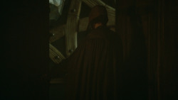 extant_GameOfThrones_3x09-TheRainsOfCastamere_4417