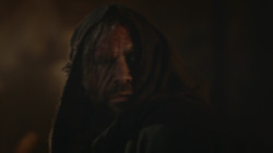 extant_GameOfThrones_3x09-TheRainsOfCastamere_4570