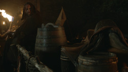 extant_GameOfThrones_3x09-TheRainsOfCastamere_4576