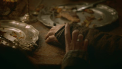 extant_GameOfThrones_3x09-TheRainsOfCastamere_4636