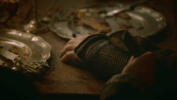 extant_GameOfThrones_3x09-TheRainsOfCastamere_4639