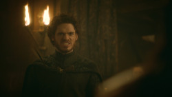 extant_GameOfThrones_3x09-TheRainsOfCastamere_4667
