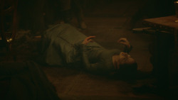 extant_GameOfThrones_3x09-TheRainsOfCastamere_4691