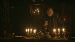 extant_GameOfThrones_3x09-TheRainsOfCastamere_4696