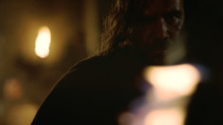 extant_GameOfThrones_3x09-TheRainsOfCastamere_4904